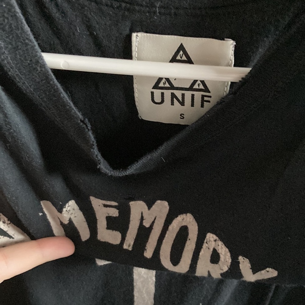 Unif - Picture 2 of 2